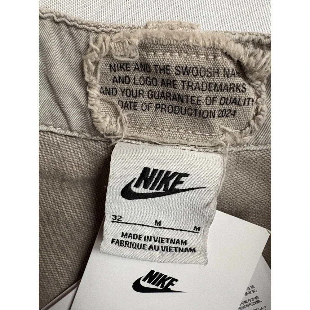 NEW Nike Life Hemp Cargo Shorts FZ6571-014 Men's Size 32 MSRP $95 Hiking Shorts
